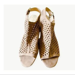 Liz Claiborne Womens Gamma  Perforated Booties Sz 9.5 Sandals Shoes
